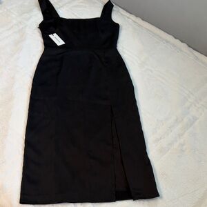 Babaton Elegant Black Midi Dress